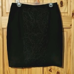 Black detailed skirt